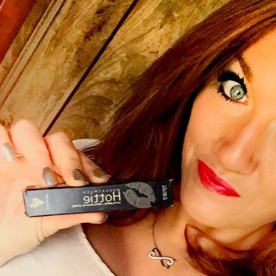 Profile Picture of Hope Blevins (@YouniquebyHopeB) on Twitter