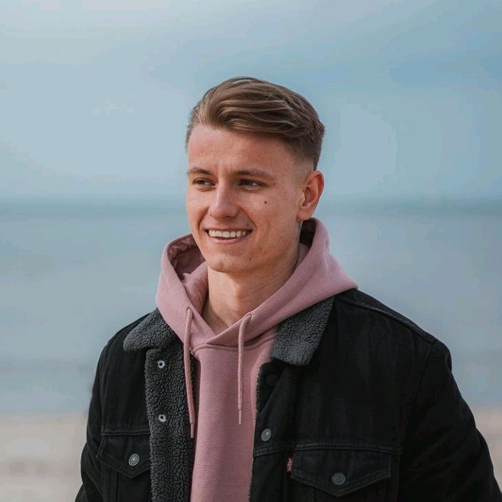 Profile Picture of Adam Woźnicki (@__adix6__) on Tiktok