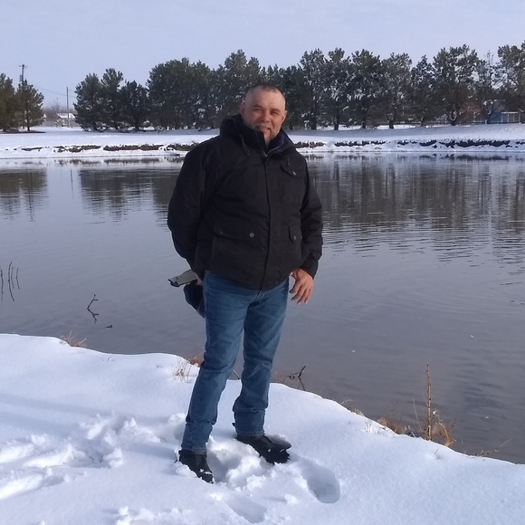 Profile Picture of Luis Abarca (@lrabarca66) on Poshmark