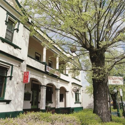 Profile Picture of Michael Kennedy (@healeshot) on Twitter