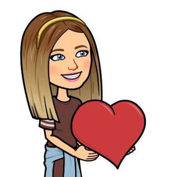 Profile Picture of Valerie Scheidt (@vscheid) on Poshmark