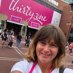 Profile Picture of Michele Hanline (@crazy_bag_lady31) on Instagram
