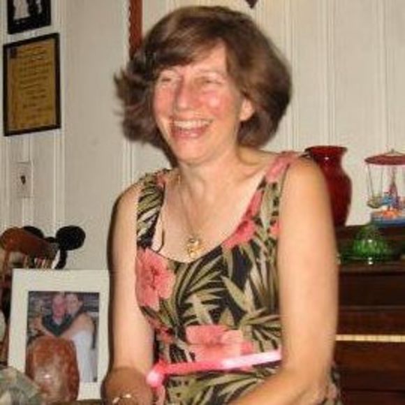 Profile Picture of Vivian Tatem (@moma597) on Poshmark