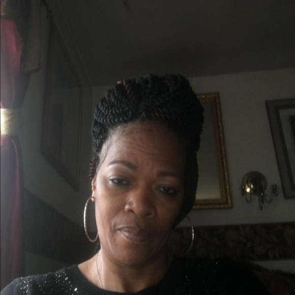 Profile Picture of Cassandra Rivers (@slim144) on Poshmark