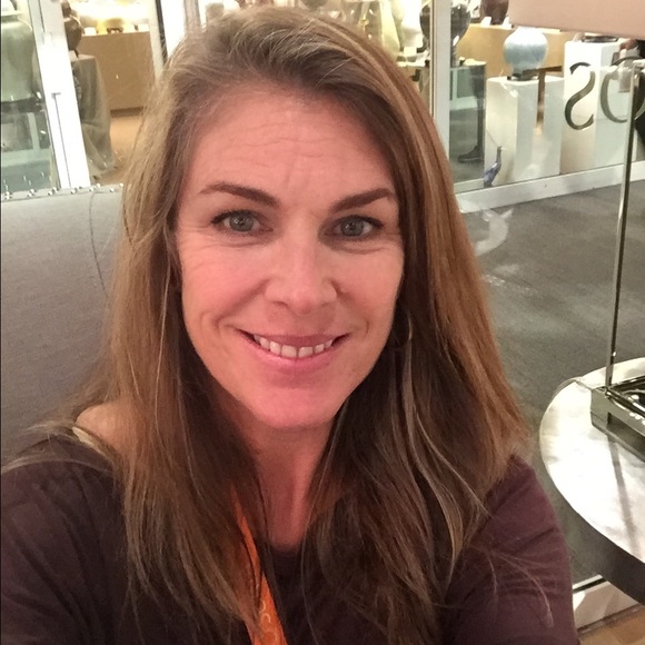 Profile Picture of Jennifer Marscheider (@jmarscheider1) on Poshmark