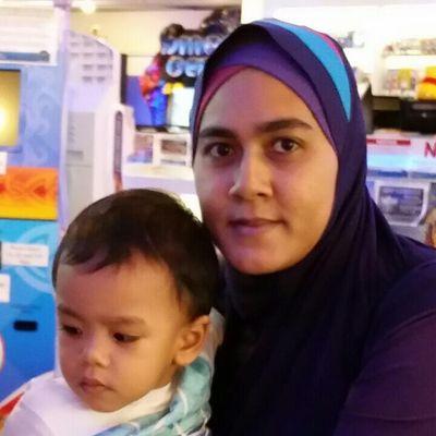 Profile Picture of Sharifah Omar (@ImReza10) on Twitter