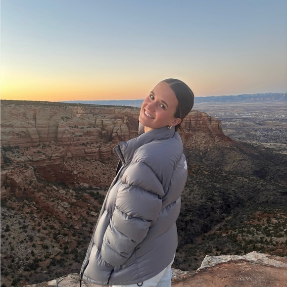Profile Picture of Jada Lindquist (@jadalindquist) on Poshmark