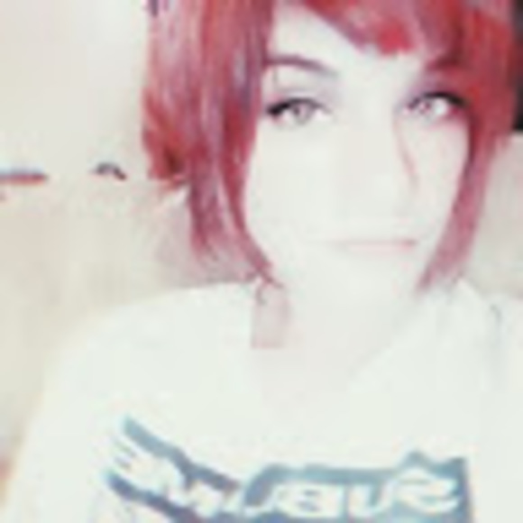 Profile Picture of Amanda Dooley (@dools308) on Poshmark