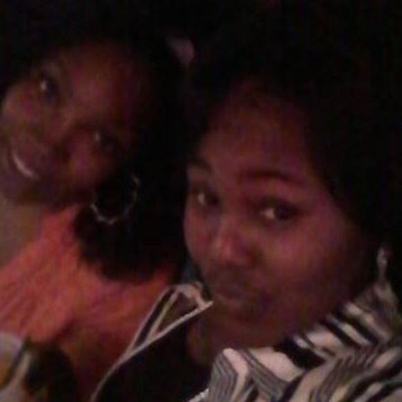 Profile Picture of Tanielle Davis (@tanielle1) on Poshmark