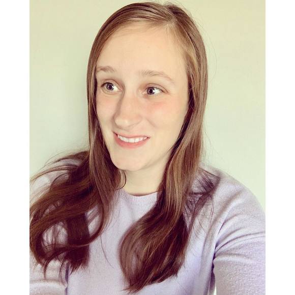 Profile Picture of Shannon Hansen (@shannon_hansen) on Poshmark