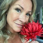 Profile Picture of Jaclyn Simoneau 🐾🌻 (@jacsimoneau) on Instagram