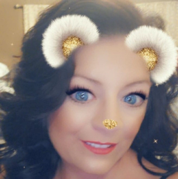 Profile Picture of Trudy Stoor (@toodywoo29) on Poshmark