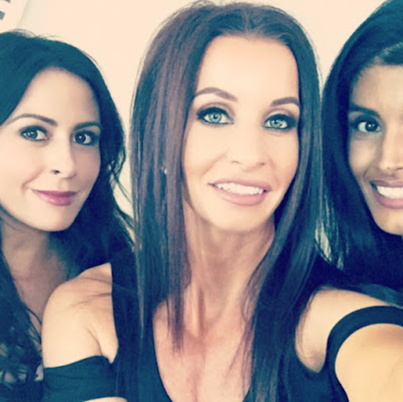 Profile Picture of Lindsay Jarvis (@lindsay_jarvis) on Poshmark