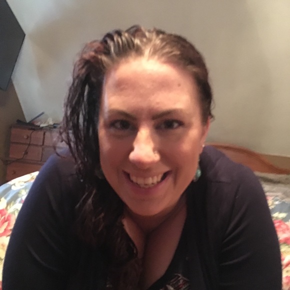 Profile Picture of Morgan Carabillo (@morgn008) on Poshmark