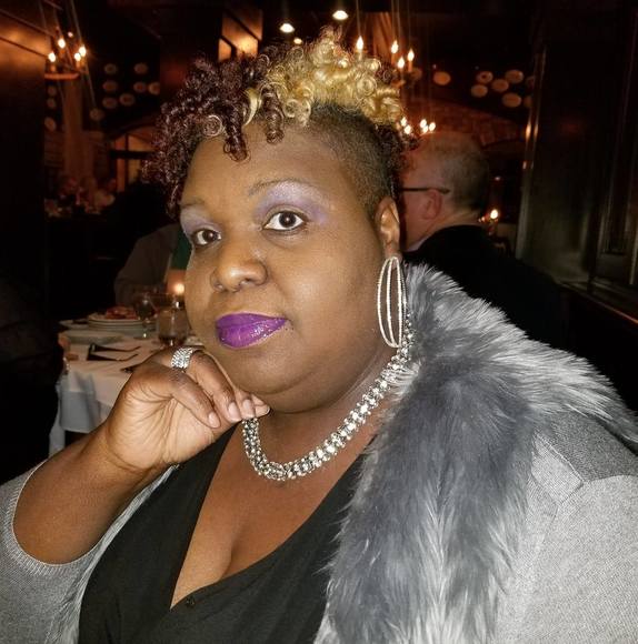 Heather Sowell - Poshmark Profile Picture of Heather Sowell (@sowell5) on Poshmark