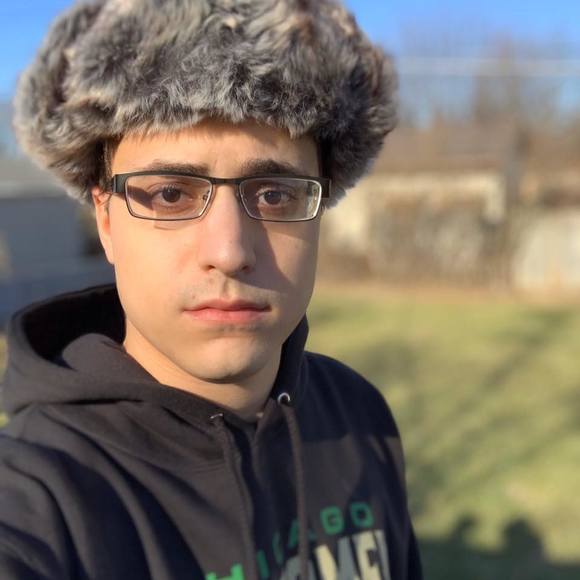 Profile Picture of Troy Jakeway (@troyjake) on Poshmark