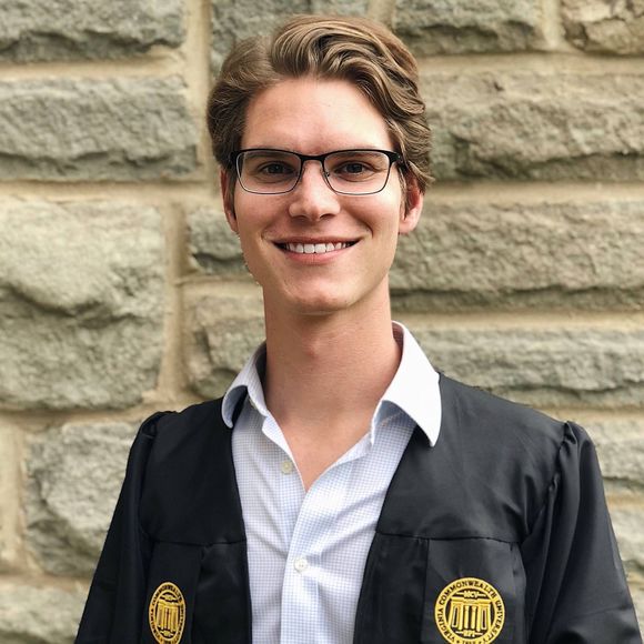 Profile Picture of Evan Pfab (@evan_pfab) on Poshmark