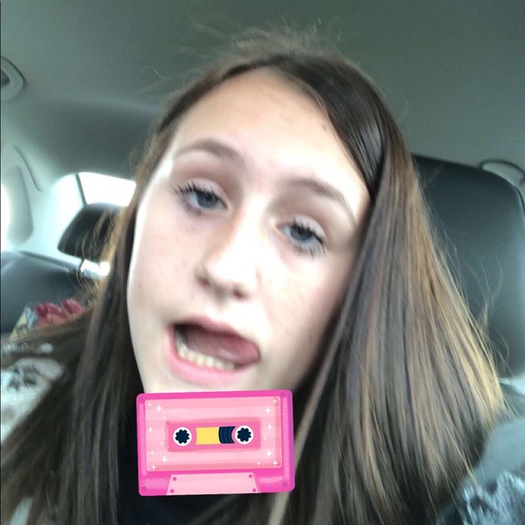 Profile Picture of Lilly Adkins (@lillyadkins142) on Poshmark