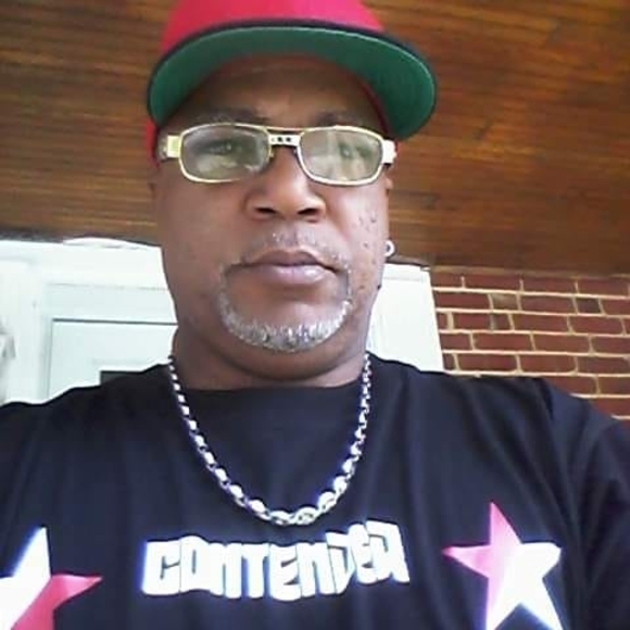 Profile Picture of William Cook (@williamcook118) on Poshmark