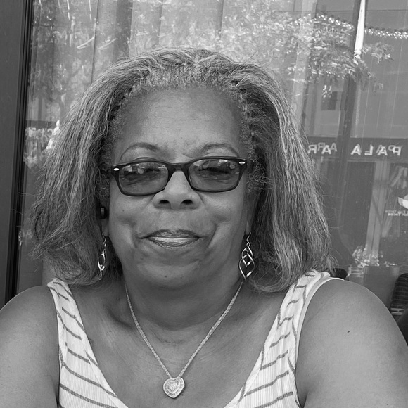 Profile Picture of Kim Dugger (@kimdugger601) on Poshmark