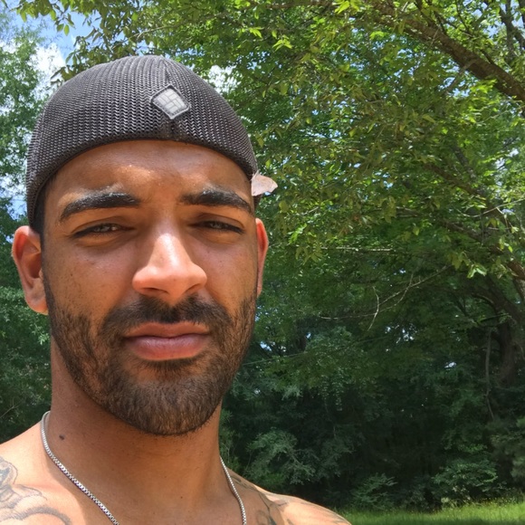 Profile Picture of Dustin Loftis (@dloftis26) on Poshmark