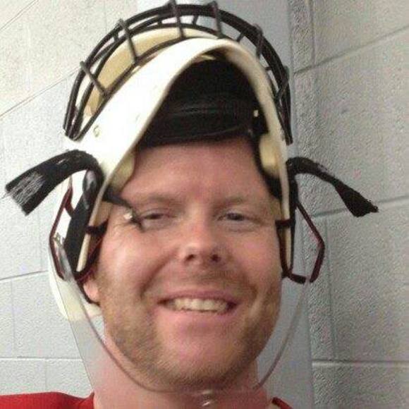 Profile Picture of Scott Hooks (@kindnuggets) on Poshmark