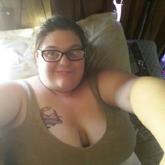 Profile Picture of Haley Walker (@monkeysmommy14) on Poshmark