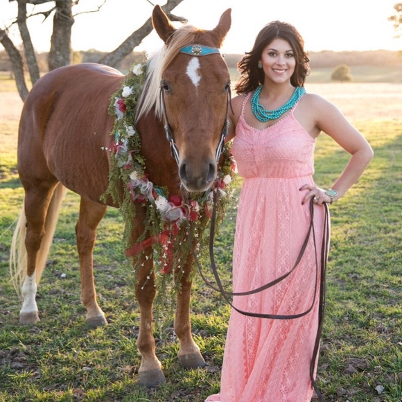 Profile Picture of Jenna Fogle (@jennafogle12) on Poshmark
