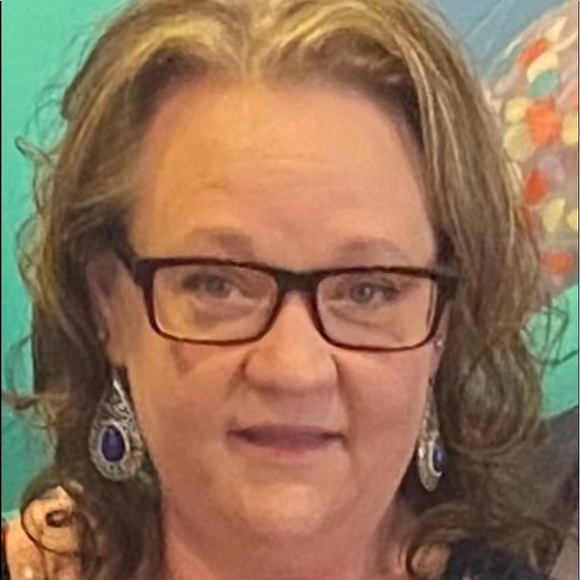 Profile Picture of Cindy Franklin (@cfranklin1108) on Poshmark