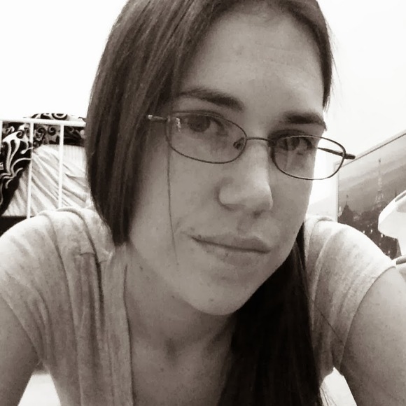 Tiffany Bethune - Poshmark Profile Picture of Tiffany Bethune (@tiffanyb521) on Poshmark