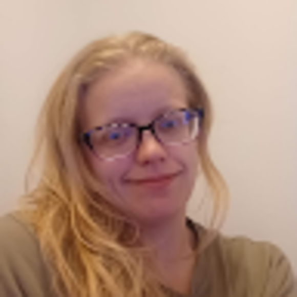 Profile Picture of Michelle Helvey (@michelle_helvey) on Poshmark