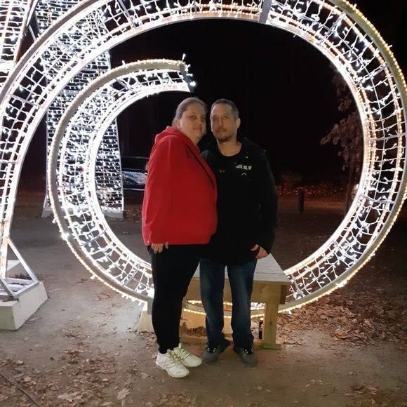 Profile Picture of Linette Manduca (@linettemanduca) on Poshmark