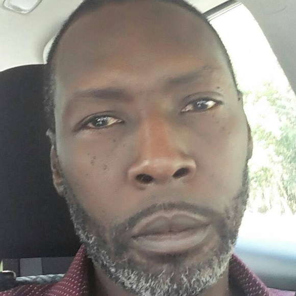 Profile Picture of Greg Singleton (@gtsingleton67) on Poshmark