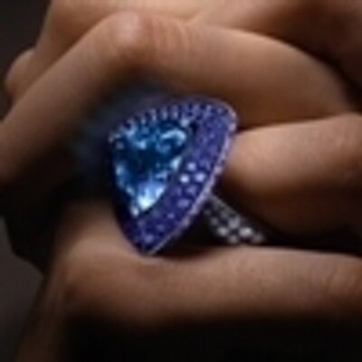 Profile Picture of Helene Schneider (@HeleneSchneid13) on Twitter