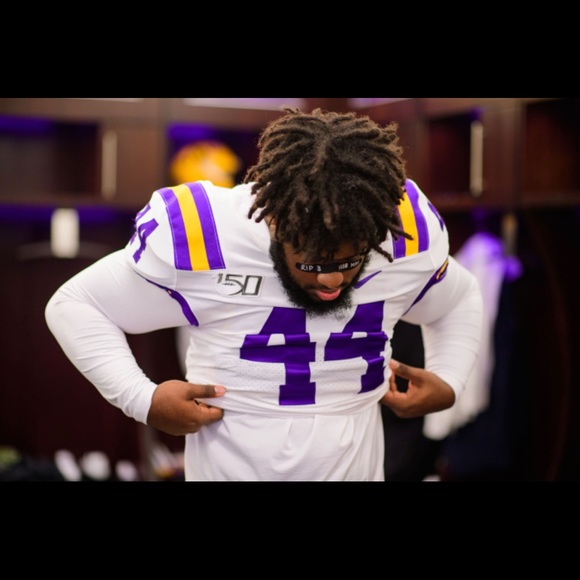 Profile Picture of Dylan Thompson (@dill14_) on Poshmark