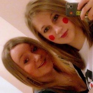 Profile Picture of Christine Pollock (@benchqueen) on Myspace