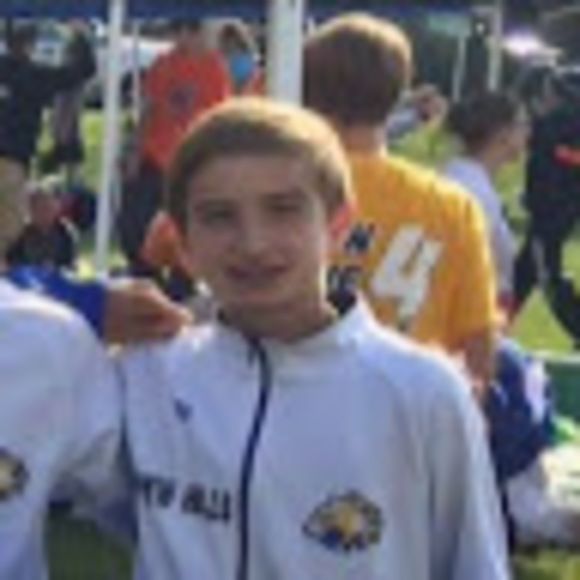 Profile Picture of Connor Peterson (@cpet1289) on Poshmark