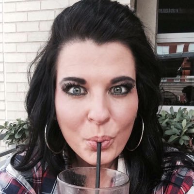 Profile Picture of Denise Rowe (@dee_rowe_) on Twitter