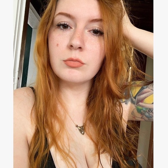 Profile Picture of Robin Mcclain (@etid513) on Poshmark