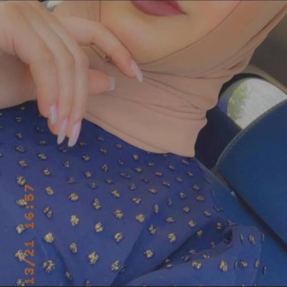 Noor Hussian - Poshmark Profile Picture of Noor Hussian (@noor_alanbagi) on Poshmark