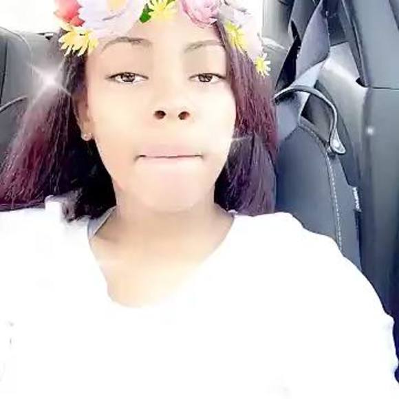 Profile Picture of Chbb Shaya (@shaya_14) on Poshmark