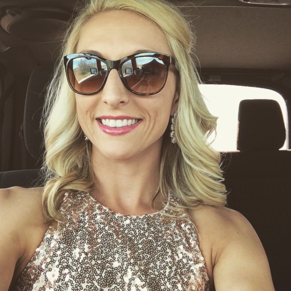 Profile Picture of Katy Leszczynski (@katylilly) on Poshmark