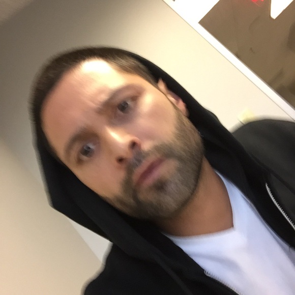 Profile Picture of Adam Hamid (@ash11111) on Poshmark