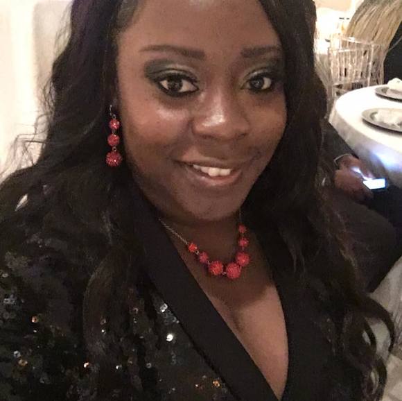 Profile Picture of Ardacia Collier-scott (@ardaciac) on Poshmark