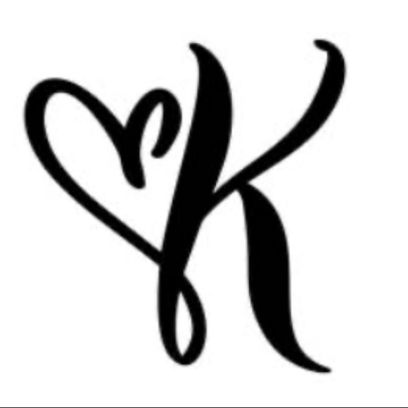 Profile Picture of Katelyn Blackburn (@kate4498) on Poshmark