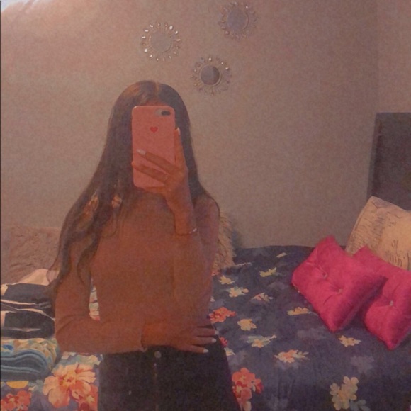 Profile Picture of Nina Kotbi (@rio_nina2020) on Poshmark