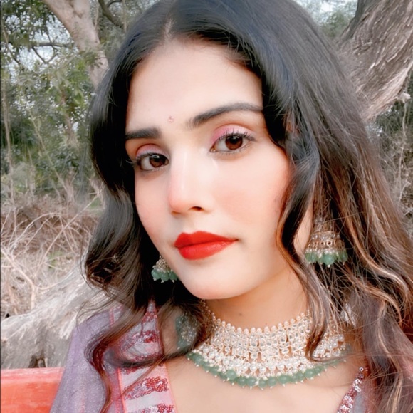Profile Picture of Anamika Roy (@anamika482) on Poshmark