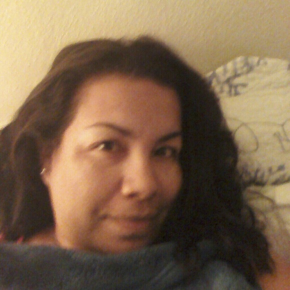 Profile Picture of Vicky Longoria (@vickiandjock23) on Poshmark