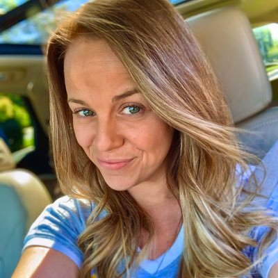 Profile Picture of Christine McKay (@christinemckay_) on Twitter