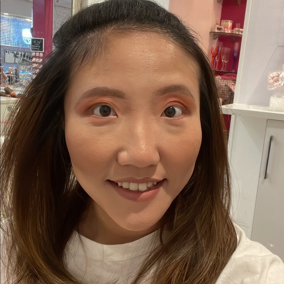 Profile Picture of Josephine Cheung (@jcheung1125) on Poshmark